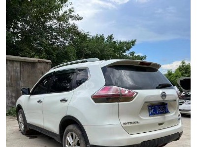 14年日产奇骏SUV