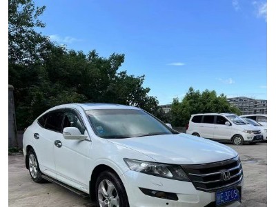 13年本田歌诗图小型车