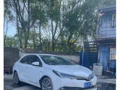 16年丰田卡罗拉小型车
