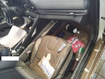 20年现代伊兰特小型车