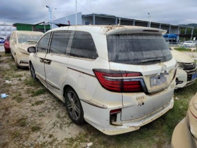 21年本田艾力绅中型车