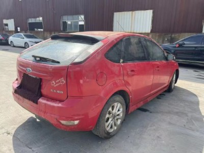 11年福特福克斯中型车