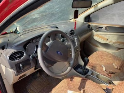 11年福特福克斯中型车