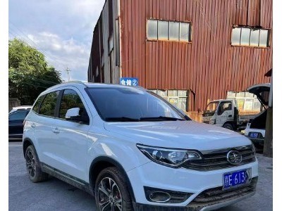19年一汽森雅R7 EVSUV
