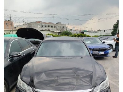 17年丰田皇冠中型车