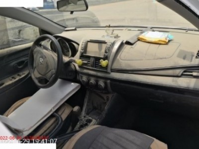 15年丰田威驰小型车