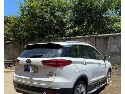 18年一汽森雅R8SUV