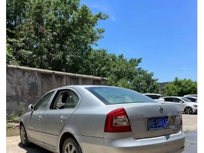 14年斯柯达明锐小型车