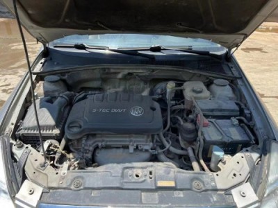 15年别克凯越小型车