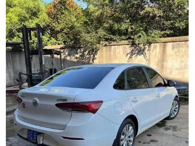 22年别克英朗中型车