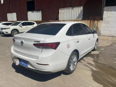 21年别克英朗小型车