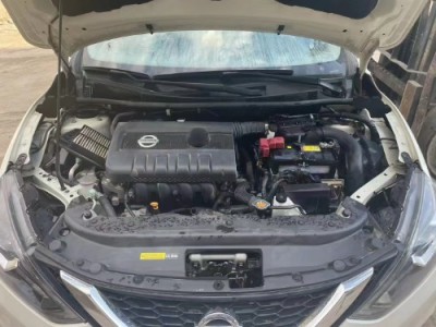 18年日产轩逸小型车