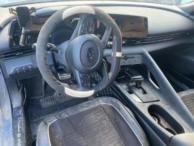 22年现代伊兰特小型车