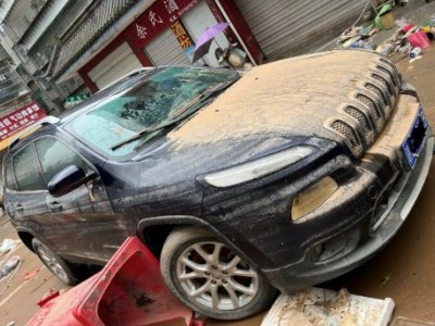 18年Jeep自由光SUV