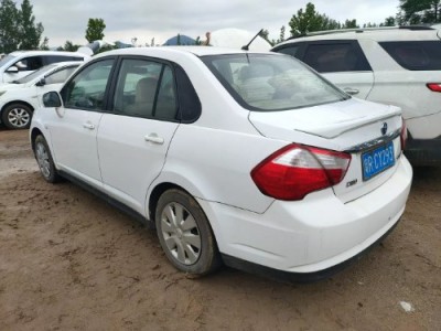 14年启辰启辰D50中型车