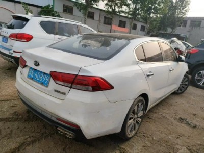 15年起亚K4小型车