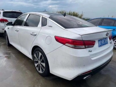 18年起亚起亚K5小型车