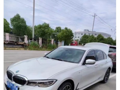 22年宝马宝马3系小型车