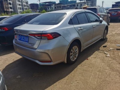 21年丰田卡罗拉小型车