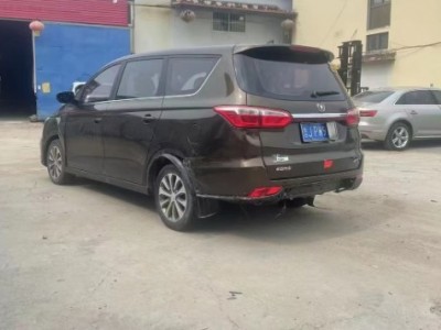18年长安凌轩SUV
