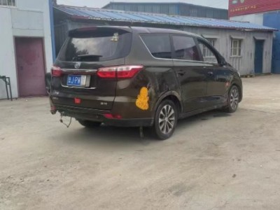 18年长安凌轩SUV