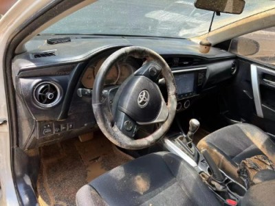 18年丰田雷凌中型车