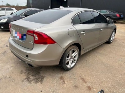 14年沃尔沃沃尔沃S60L中型车