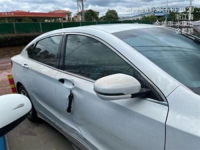 21年吉利博瑞小型车
