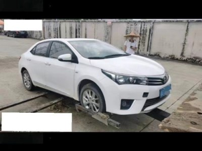 14年丰田卡罗拉小型车