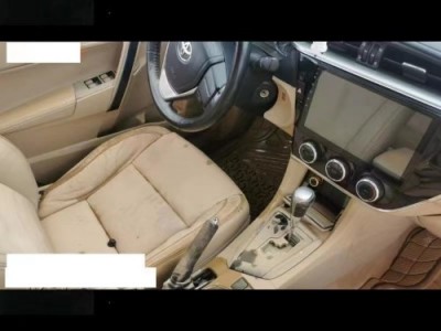 14年丰田卡罗拉小型车