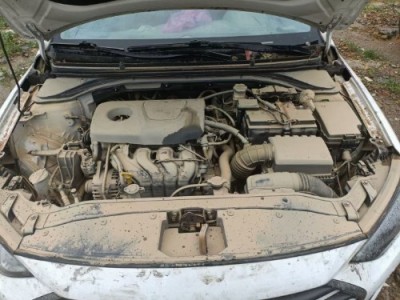 18年现代领动小型车