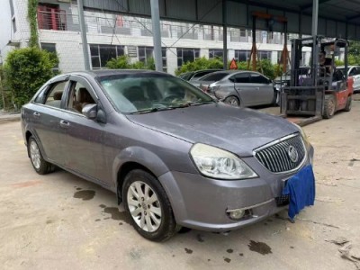 11年别克凯越小型车