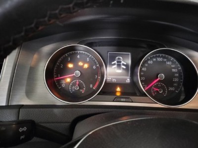 16年大众高尔夫中型车