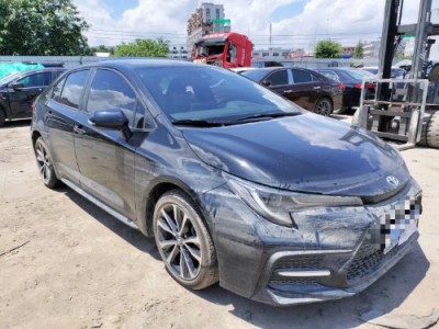 21年丰田雷凌中型车
