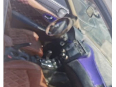 14年日产骐达小型车