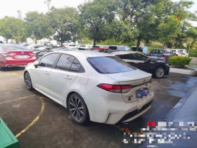 20年丰田雷凌小型车