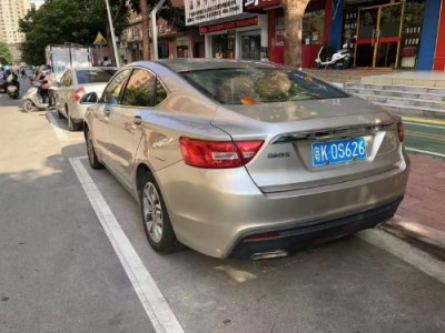 16年吉利博瑞中型车