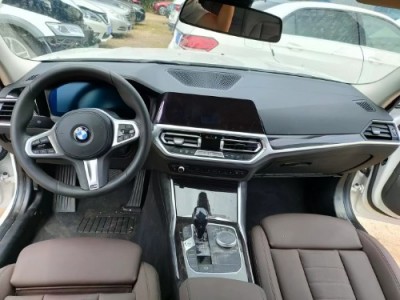 21年宝马宝马3系中型车