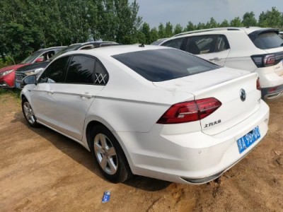 21年大众凌渡小型车