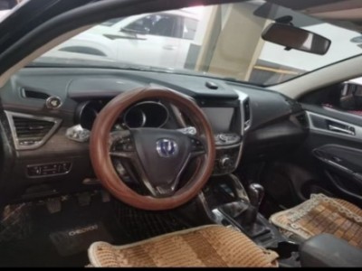 18年长安长安CS75SUV