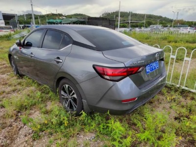 22年日产轩逸中型车