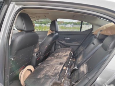 22年日产轩逸中型车