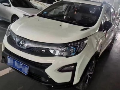 17年比亚迪元SUV