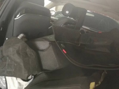 21年红旗红旗H9中型车
