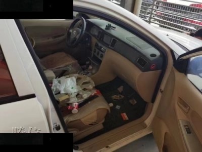 15年丰田花冠小型车