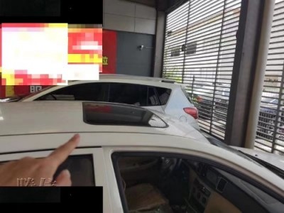 15年丰田花冠小型车