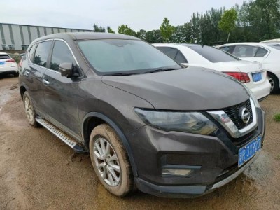 21年日产奇骏SUV