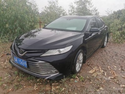 19年丰田凯美瑞中型车