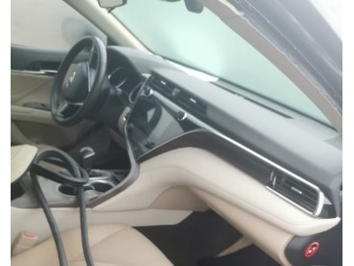 19年丰田凯美瑞中型车