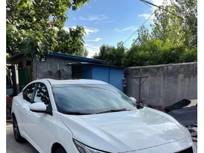21年日产轩逸小型车